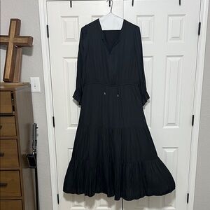 Women’s Black Long-Sleeve Tiered V-Neck Dress